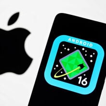 Android logo in front of Apple logo